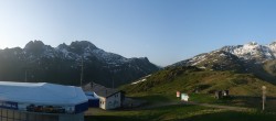 Archiv Foto Webcam Blick von der Tanatzhöhi im Skigebiet Splügen 05:00