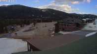 Archived image Webcam Bridger Bowl Base Area 17:00