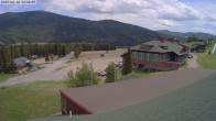Archived image Webcam Bridger Bowl Base Area 11:00