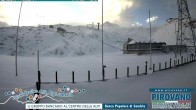 Archived image Webcam Base Station Stilfserjoch 07:00