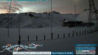 Archived image Webcam Base Station Stilfserjoch 06:00