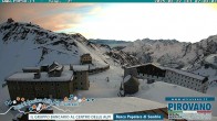 Archived image Webcam Albergo Quarto Pirovano, Passo Stelvio 06:00