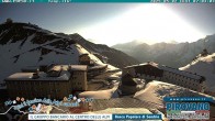 Archived image Webcam Albergo Quarto Pirovano, Passo Stelvio 06:00