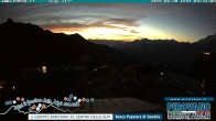 Archived image Webcam Albergo Quarto Pirovano, Passo Stelvio 03:00