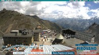 Archived image Webcam Albergo Quarto Pirovano, Passo Stelvio 11:00