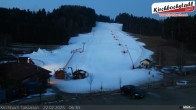 Archived image Webcam Lift and run at the ski resort Schidorf Kirchbach 05:00