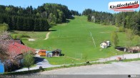 Archived image Webcam Lift and run at the ski resort Schidorf Kirchbach 09:00