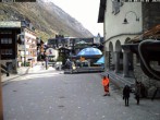 Archiv Foto Webcam Zermatt Kirchplatz 07:00