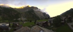 Archiv Foto Webcam Randa bei Zermatt 05:00