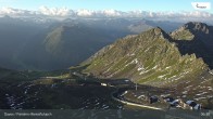 Archiv Foto Webcam Davos: Parsenn Weissfluhjoch (Blick Dorftäli) 05:00
