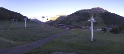 Archiv Foto Webcam Val d&#39;Isère: Übungspisten im Tal 05:00
