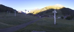 Archiv Foto Webcam Val d&#39;Isère: Übungspisten im Tal 06:00