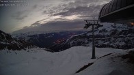 Archived image Webcam Leukerbad, Schwalbennest chairlift 17:00