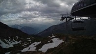 Archived image Webcam Leukerbad, Schwalbennest chairlift 17:00