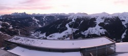 Archived image Webcam Top Station Zwölferkogel Hinterglemm 05:00