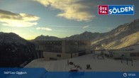 Archiv Foto Webcam Sölden: Bergstation Giggijochbahn 07:00