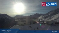 Archiv Foto Webcam Sölden: Bergstation Giggijochbahn 08:00