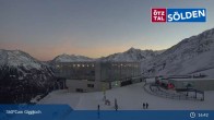 Archived image Webcam Top of the Giggijoch Cable Car 00:00