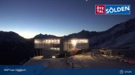 Archived image Webcam Top of the Giggijoch Cable Car 06:00