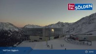 Archived image Webcam Top of the Giggijoch Cable Car 00:00