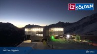 Archiv Foto Webcam Sölden: Bergstation Giggijochbahn 06:00