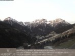 Archiv Foto Webcam Hotel Hubertus: Blick Richtung Dolomiten 05:00