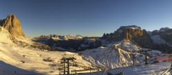 Archiv Foto Webcam Col Rodella Panorama 07:00