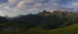 Archiv Foto Webcam Arabba Bec de Roces Hütte 05:00