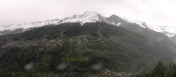 Archived image Webcam Peisey Vallandry - Aerial cableway Vanoise Express 13:00