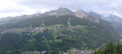 Archived image Webcam Peisey Vallandry - Aerial cableway Vanoise Express 19:00