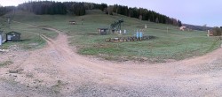 Archived image Webcam Massif de la Serra - Base station 05:00