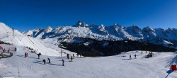 Archived image Webcam Grand Bornand Ski Resort: Top Station Maroly 13:00