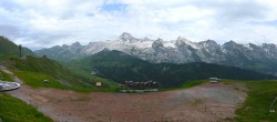 Archiv Foto Webcam Grand Bornand: Bergstation Maroly 15:00