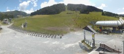 Archived image Webcam Notre Dame de Bellecombe - Base station chairlift Mont Rond 13:00