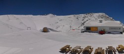 Archived image Webcam Les Deux Alpes (top station chairlift Glacier) 01:00