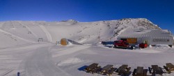 Archived image Webcam Les Deux Alpes (top station chairlift Glacier) 06:00