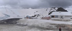 Archived image Webcam Les Deux Alpes (top station chairlift Glacier) 11:00