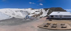 Archived image Webcam Les Deux Alpes (top station chairlift Glacier) 15:00