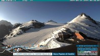 Archiv Foto Webcam Trincerone: Blick auf den Gletscher am Stilfser Joch 05:00