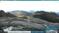 Archived image Webcam Trincerone View into the Valley 17:00