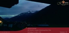 Archiv Foto Webcam Blick auf Neustift und Serles im Stubaital 06:00