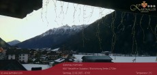 Archiv Foto Webcam Blick auf Neustift und Serles im Stubaital 06:00