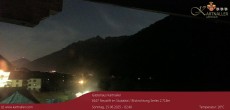 Archiv Foto Webcam Blick auf Neustift und Serles im Stubaital 01:00