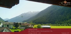 Archiv Foto Webcam Blick auf Neustift und Serles im Stubaital 09:00