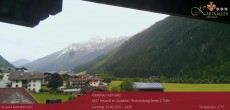 Archiv Foto Webcam Blick auf Neustift und Serles im Stubaital 13:00