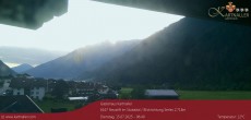 Archiv Foto Webcam Blick auf Neustift und Serles im Stubaital 05:00