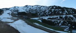 Archived image Webcam Reinswald: Pfnatsch slope 05:00