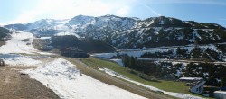 Archiv Foto Webcam Skigebiet Reinswald: Pfnatsch Piste und Restaurant 07:00