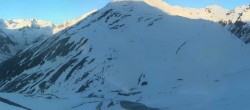 Archived image Webcam in the Pitztaler Gletscher Rifflsee Ski Resort 05:00