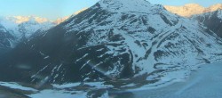 Archived image Webcam in the Pitztaler Gletscher Rifflsee Ski Resort 05:00